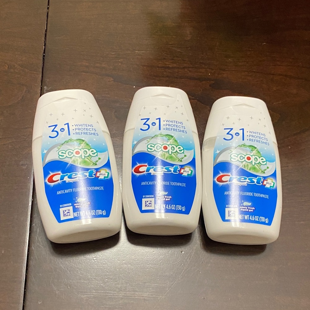 Crest Kids 3-in-1 Toothpaste with Scope - Blue and White